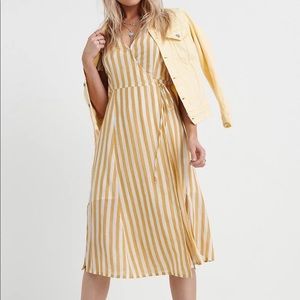 Lucky Brand wrap midi dress